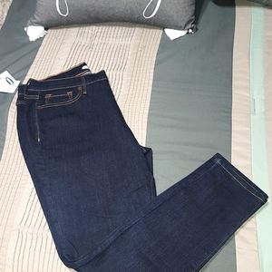 Dark blue curvy skinny jeans short